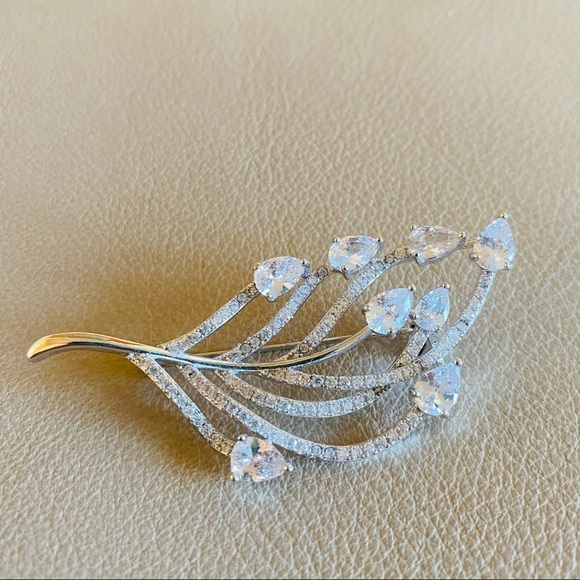 Crystal pin - Picture 2 of 5